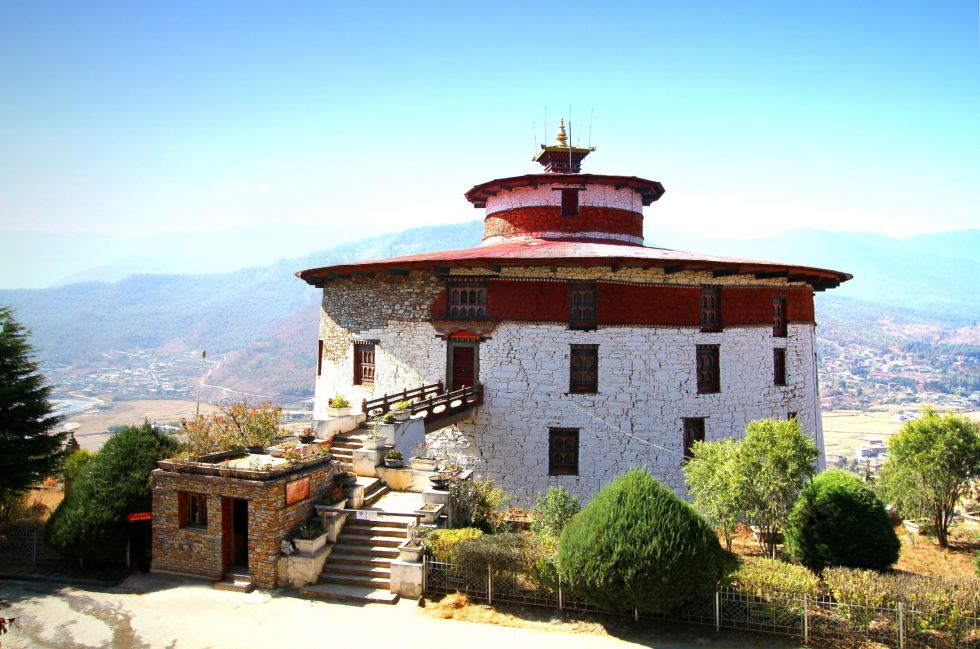 jedyne muzeum narodowe w bhutanie ta dzong